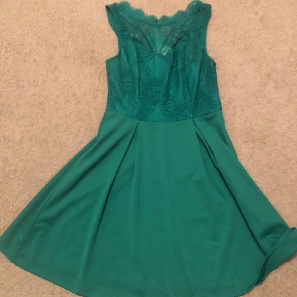 Green lace dress